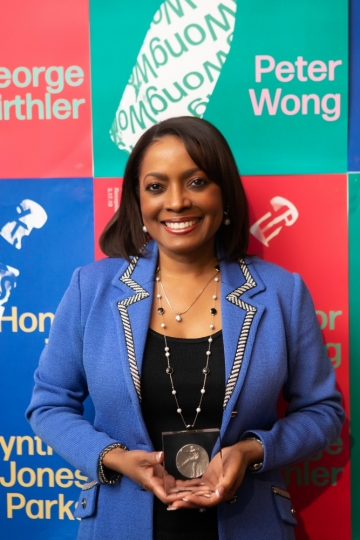 Cynthia Jones Parks Honored as AIGA Atlanta Fellow Cynthia Jones Parks Honored as AIGA Atlanta Fellow (image: portrait)
